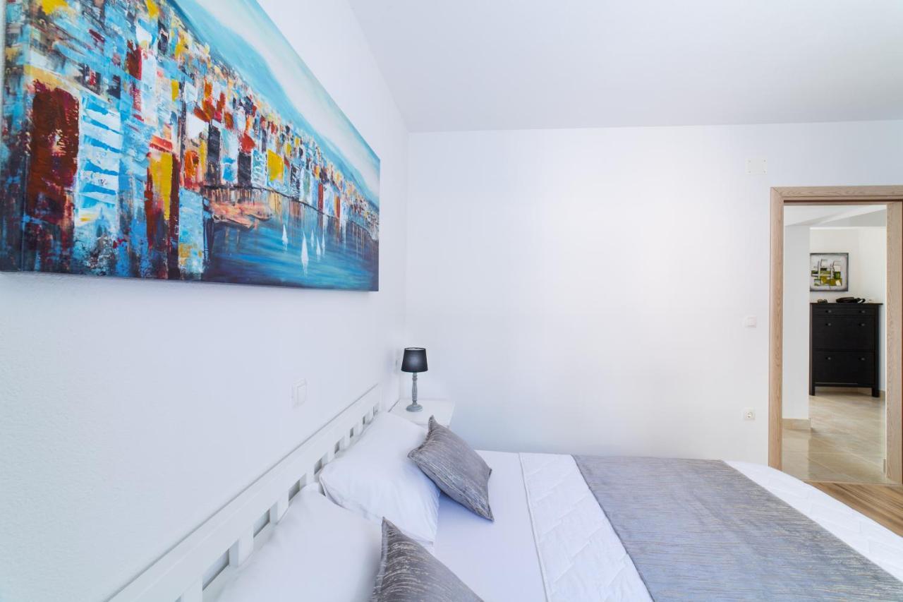 מילנה Villa Sun Garden - 4 Star Villa With Heated Swimming Pool, Quiet Bay, Bbq, 50M From The Sea מראה חיצוני תמונה