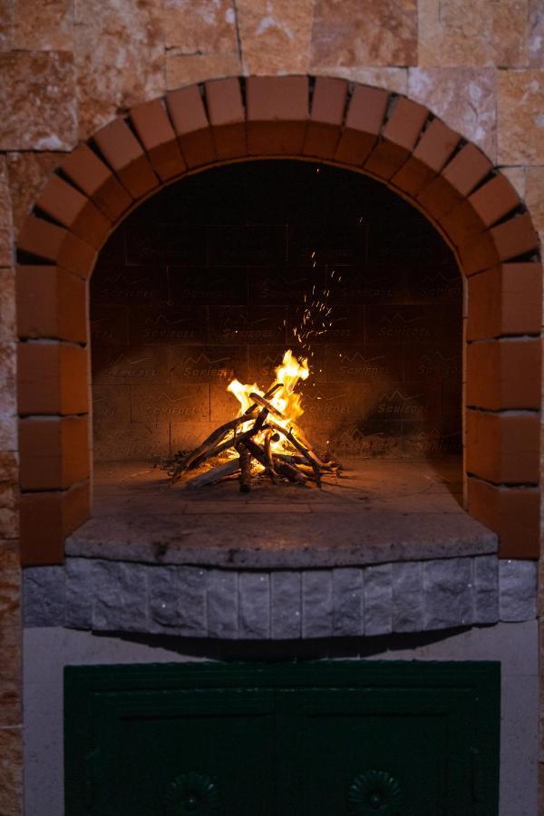 מילנה Villa Sun Garden - 4 Star Villa With Heated Swimming Pool, Quiet Bay, Bbq, 50M From The Sea מראה חיצוני תמונה